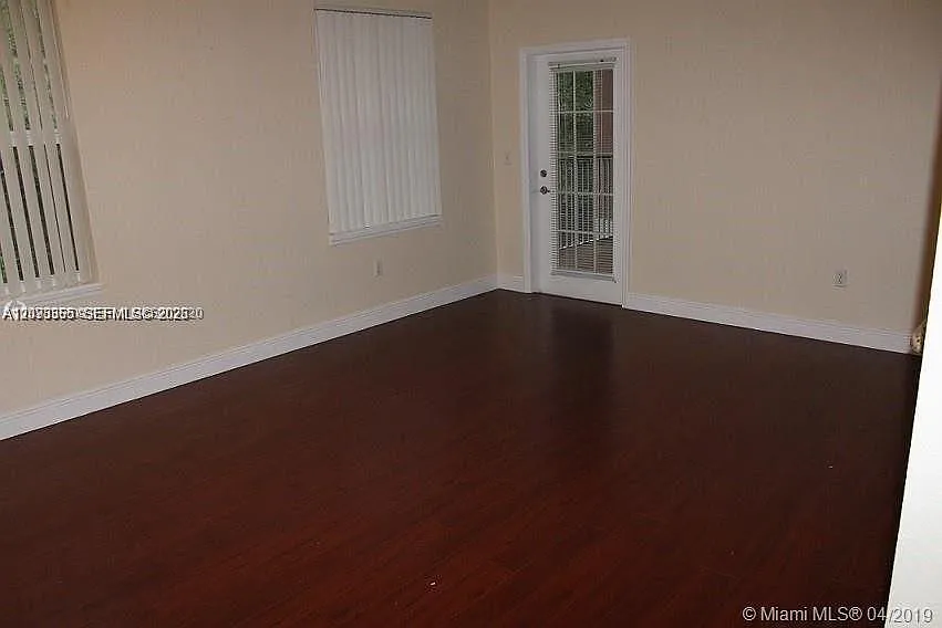 Cypress Pointe At Coral S — Photo 3