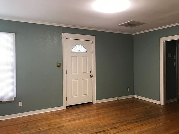 3rd image of 115 Olive St