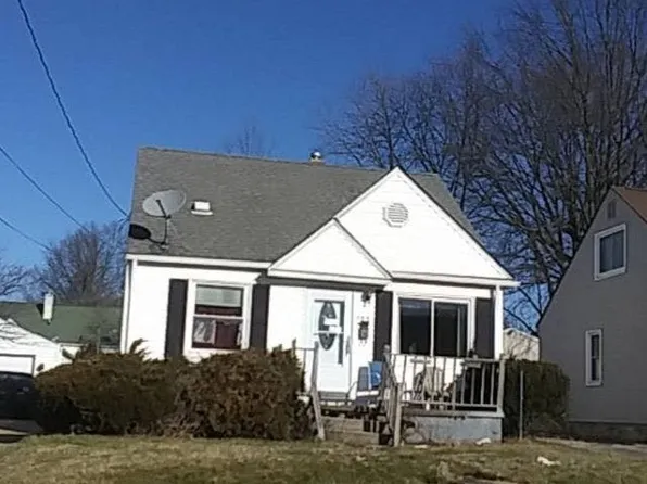 785 Davies Ave, Akron, OH 44306