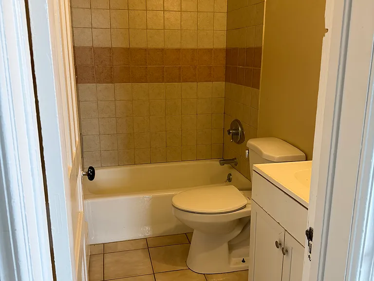 354 Elk St #2 — Photo 10
