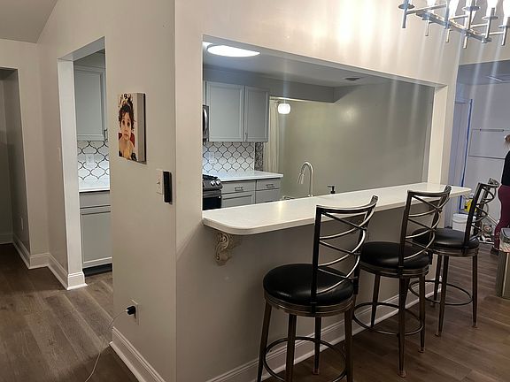 4th image of 6575 Transit Rd #2