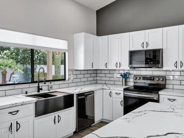 8913 S FOREST Avenue, Tempe, AZ 85284
