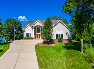 400 Riverwood Ct, Watertown, WI 53094