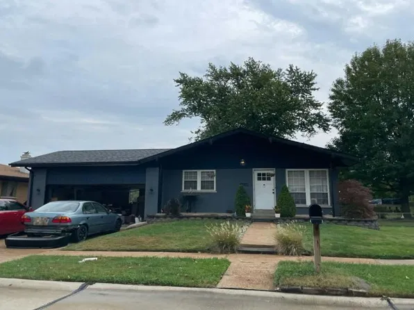 4660 Villa Knoll Dr, Saint Louis, MO 63128