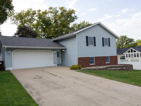 3 Eleanor Ct, Creve Coeur, IL 61610