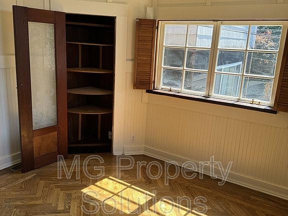 3rd image of 415 Turney St APT 1-A