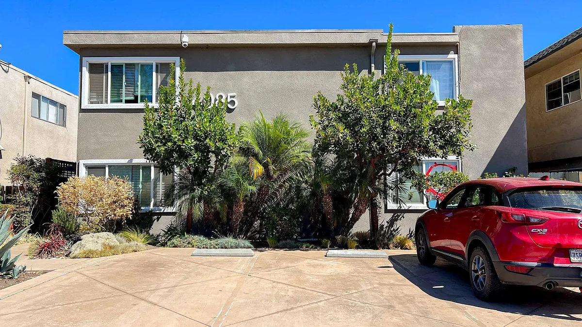 Building Photo - 4085 Idaho St