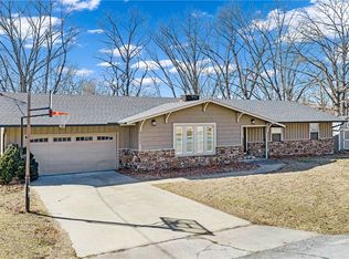 9251 Grimes Dr, Rogers, AR 72756