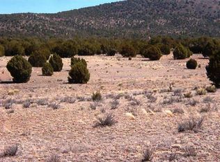 2 Timbuk Two Rd, Seligman, AZ 86337