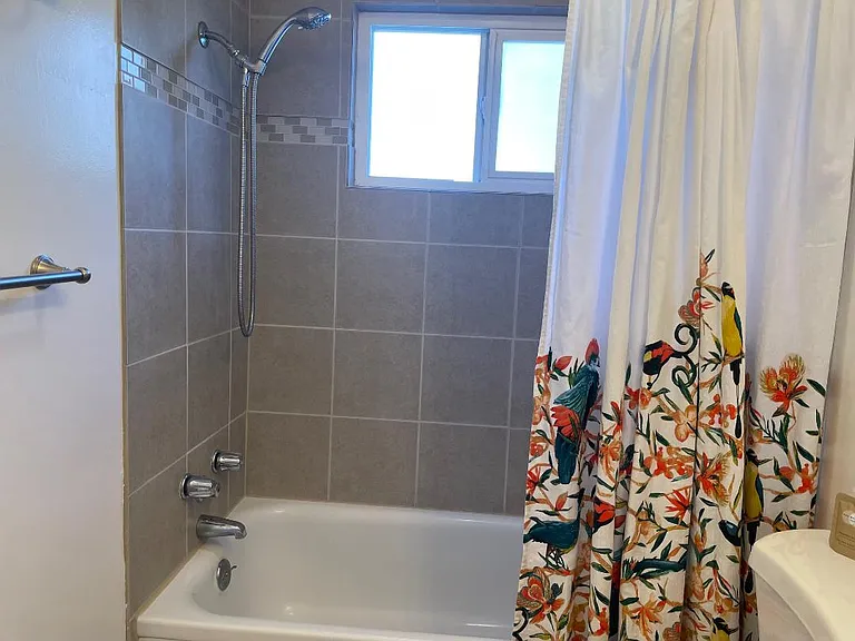 520 Stewart St #1 — Photo 33