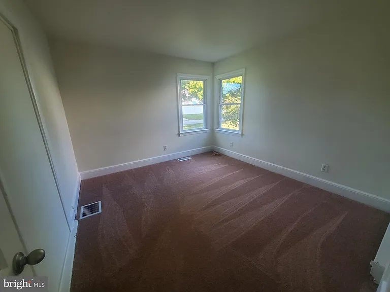 73 Upland Ave — Photo 20