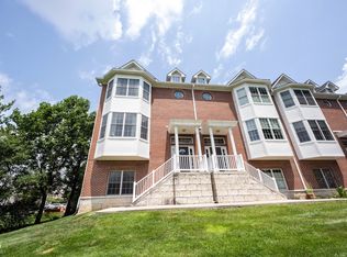 825 S Park Trail Dr, Carmel, IN 46032