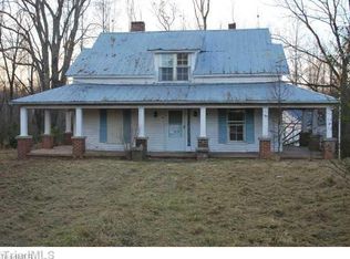 2707 Apple Little Rd, Gibsonville, NC 27249