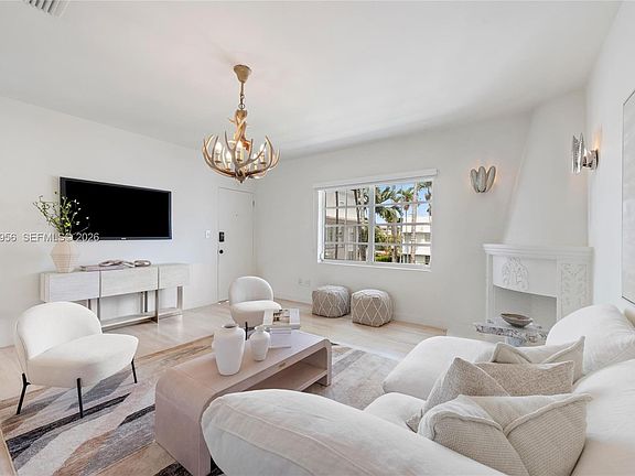 2nd image of 750 Espanola Way APT 4