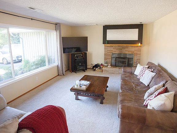 3rd image of 6713 NE 65th Ave