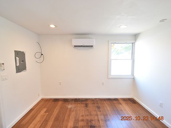 2nd image of 4520 1/2 Burlington Ave N