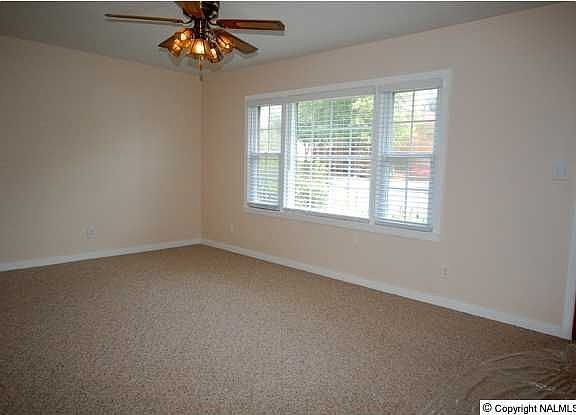 5th image of 3212 Cerro Vista St SW