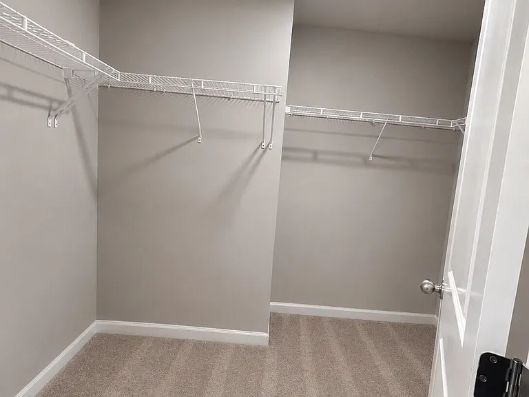 213 Beau St — Photo 9