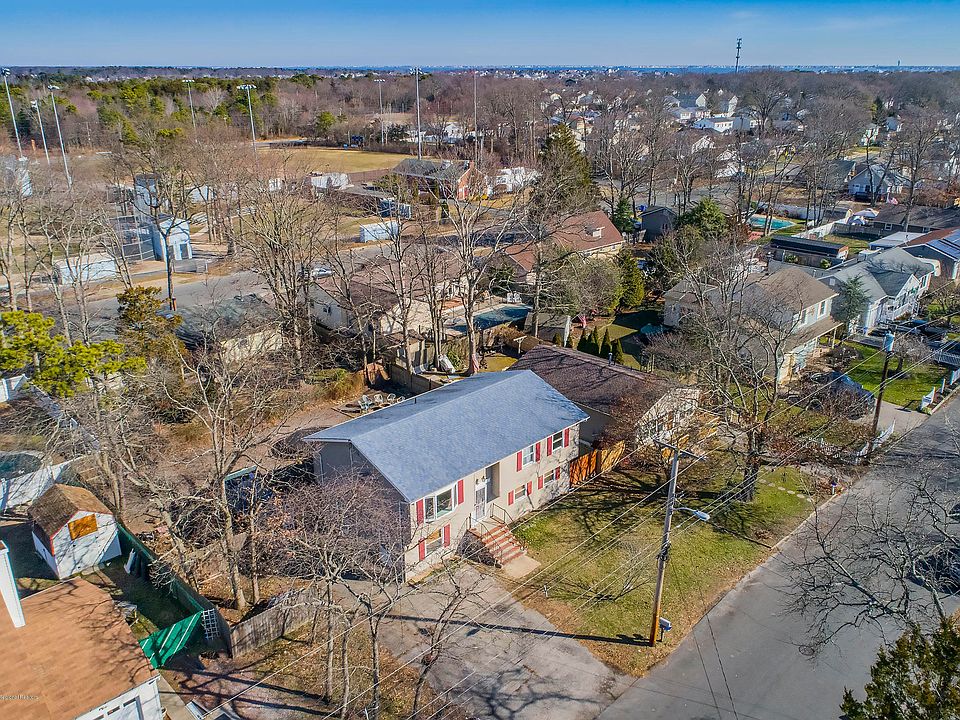 1st image of 2210 6th Ave