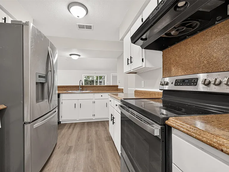11202 Bandlon Dr — Photo 10