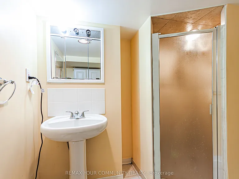 212 Wanless Ave — Photo 22