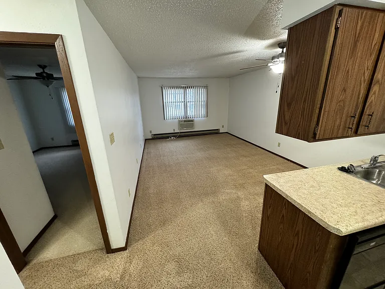 Riverview Apartments — Photo 8