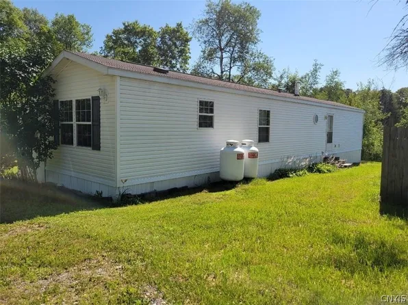 5441 Lee Valley Rd Trailer 11, Rome, NY 13440