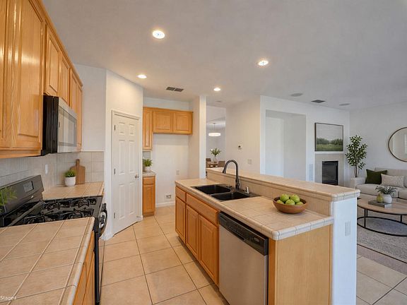 4th image of 9387 Vintner Cir