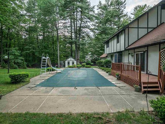 3rd image of 14 Innisbrook Dr