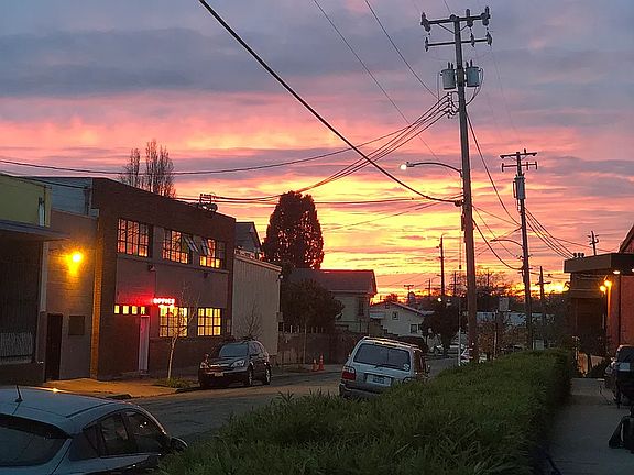 5th image of 932 Grace Ave