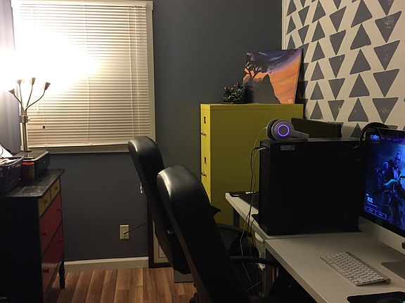 2nd image of 103 E Circle Dr