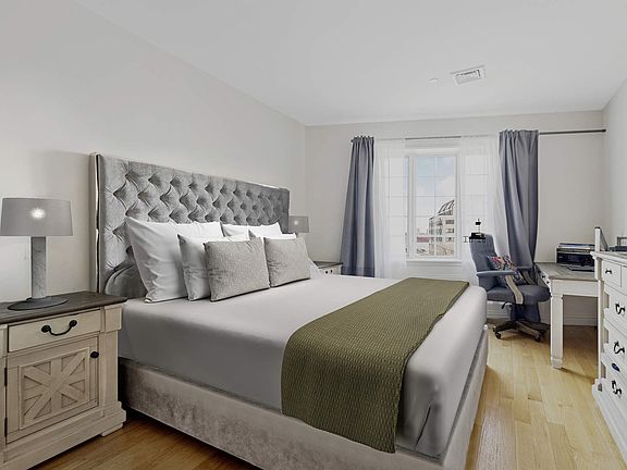5th image of 153 Bay St #3C