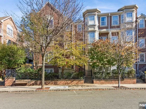 200 Dey St Unit 229, Harrison, NJ 07029