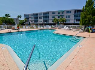 6565 99th Way N APT 21A, Seminole, FL 33708