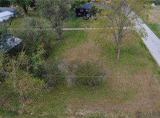 Harrington St, Dearborn, MO 64439