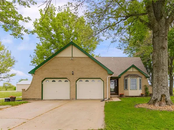 7622 Newton Rd, Odessa, MO 64076