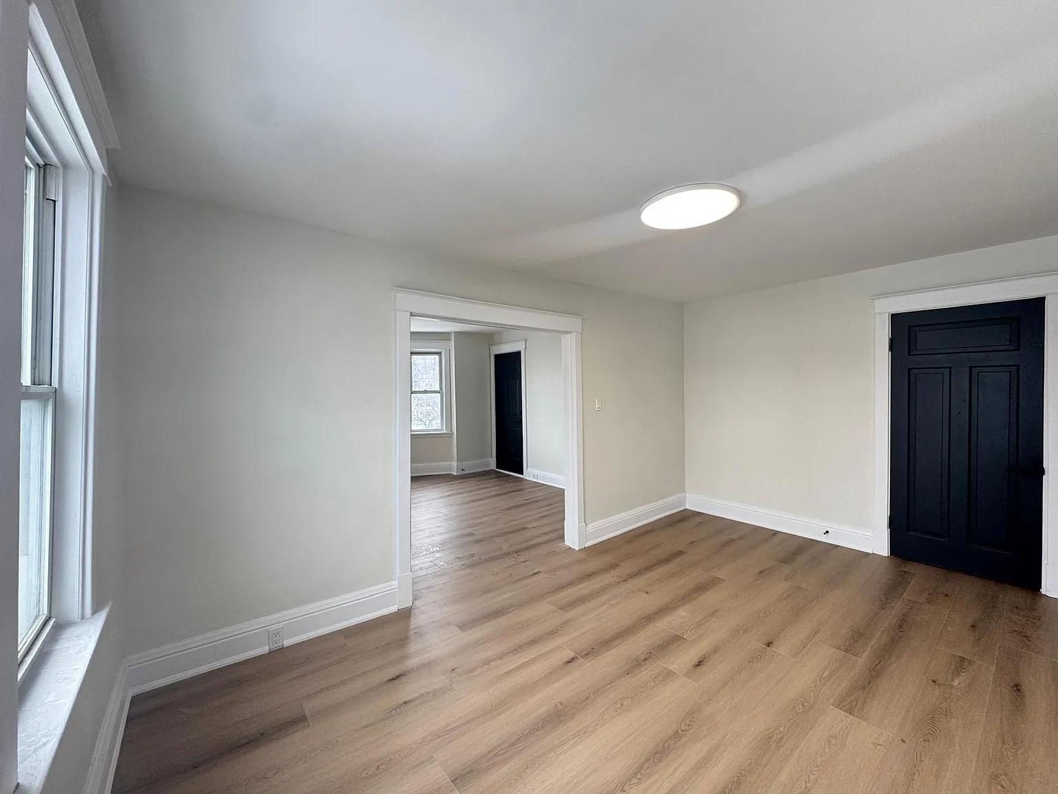 931 Main St East — Photo 2