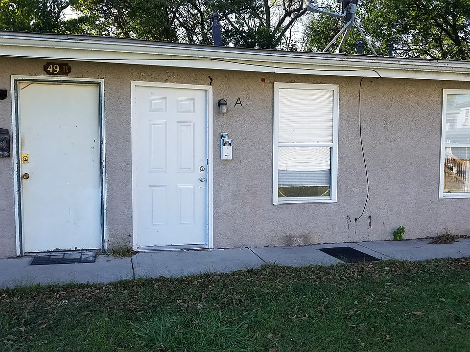49 W Markison Ave #C