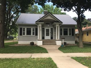 405 Hulin St, Charles City, IA 50616
