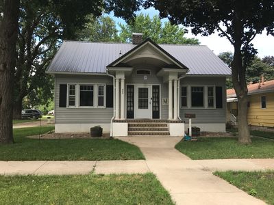 405 Hulin St, Charles City, IA, 50616