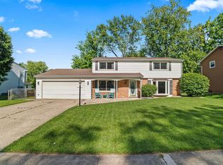 4032 Hedwig Dr, Fort Wayne, IN 46815