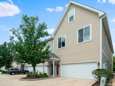 1707 Town Center St, Aurora, IL, 60504