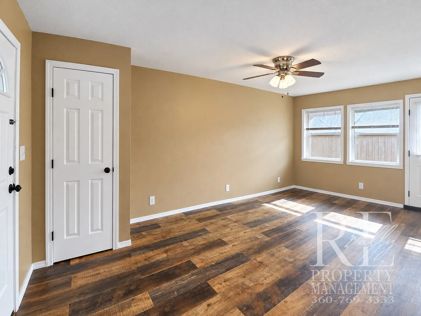 Bremerton End-Unit Townhome with Fenced Backyard & Two Parking Spaces — Photo 2