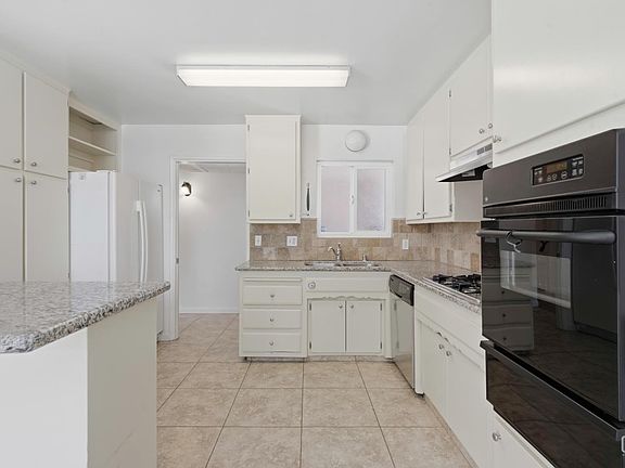 4th image of 1005 McGregor Ave