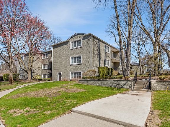 4th image of 1113 N Old Woodward Ave Unit 78