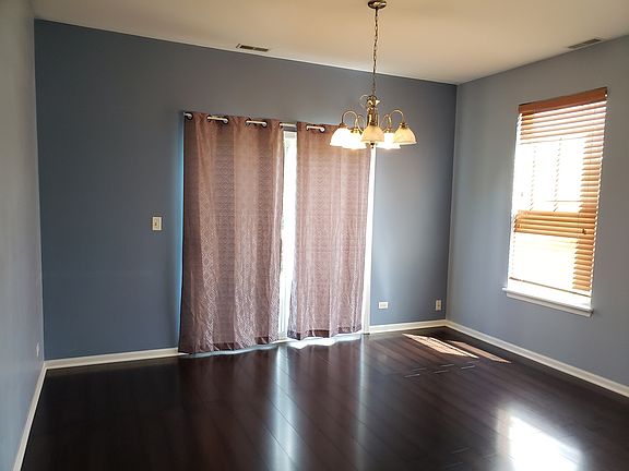 3rd image of 49 Johnson Ct