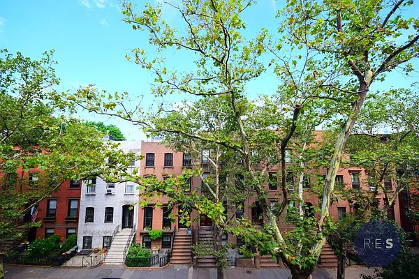 Rented by RES New York | media 5