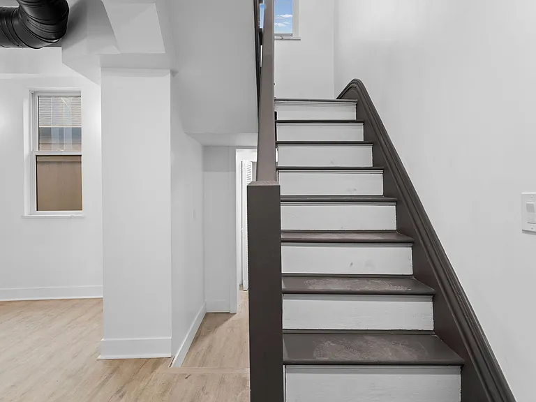 2035 Forbes Ave #201 — Photo 13