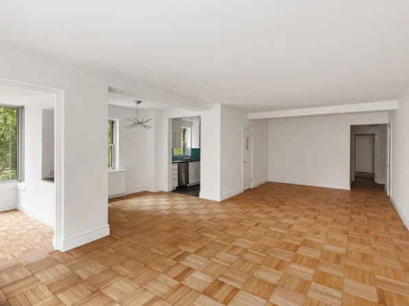 11 Fifth Avenue image 4 of 15