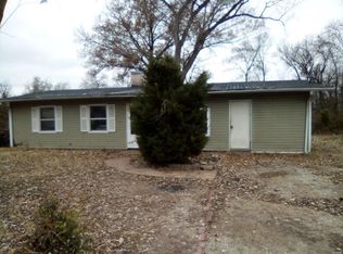 305 N 69th St, East Saint Louis, IL 62203